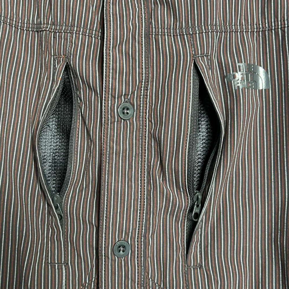 The North Face Men's Shirt Red Black White Stripes Roll Tab Zip Pockets Outdoor‎